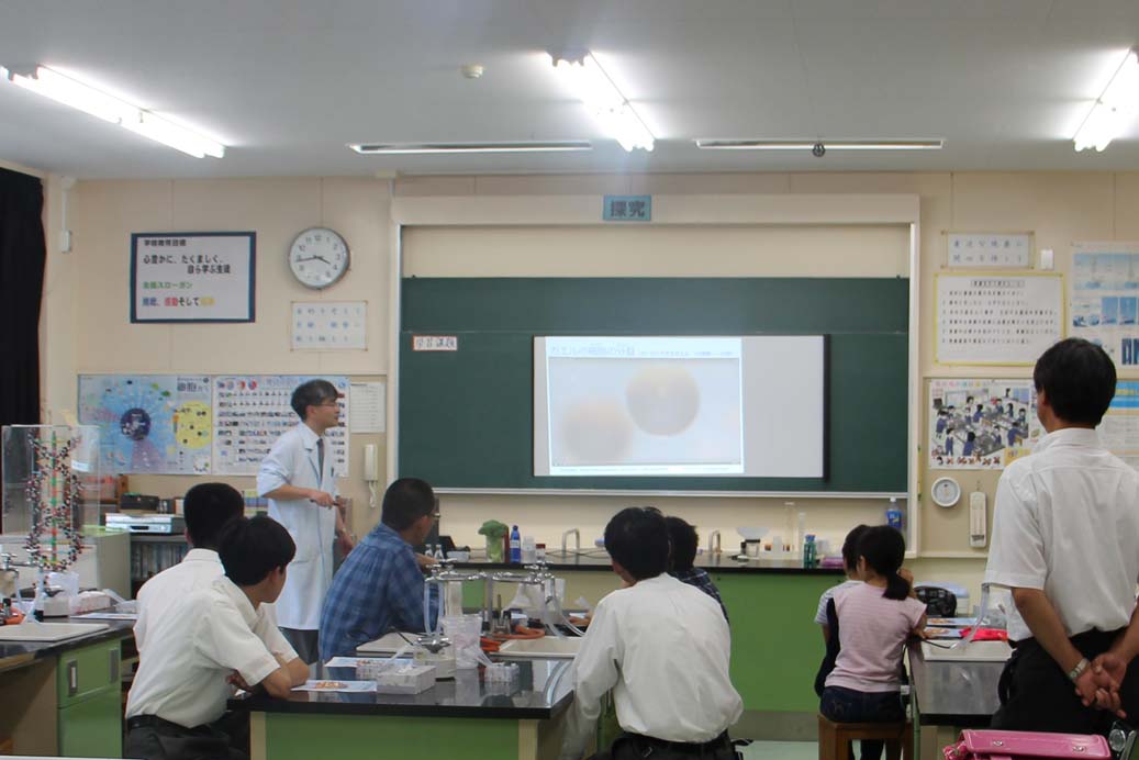 久留里中学校「小学高校連携講座 子どもDNA教室」