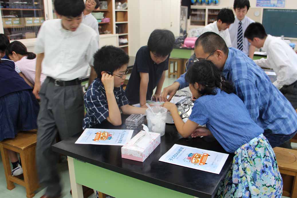 久留里中学校「小学高校連携講座 子どもDNA教室」